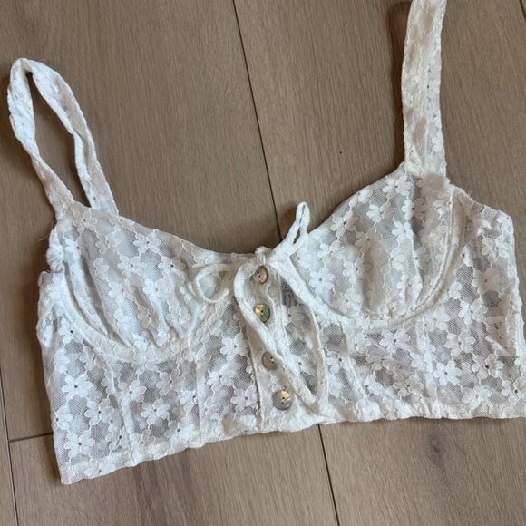 Princess Polly White Lace Floral Button Front Cami Crop Top Size US 6 - Picture 1 of 8